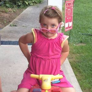 Meet your Posher, Ava